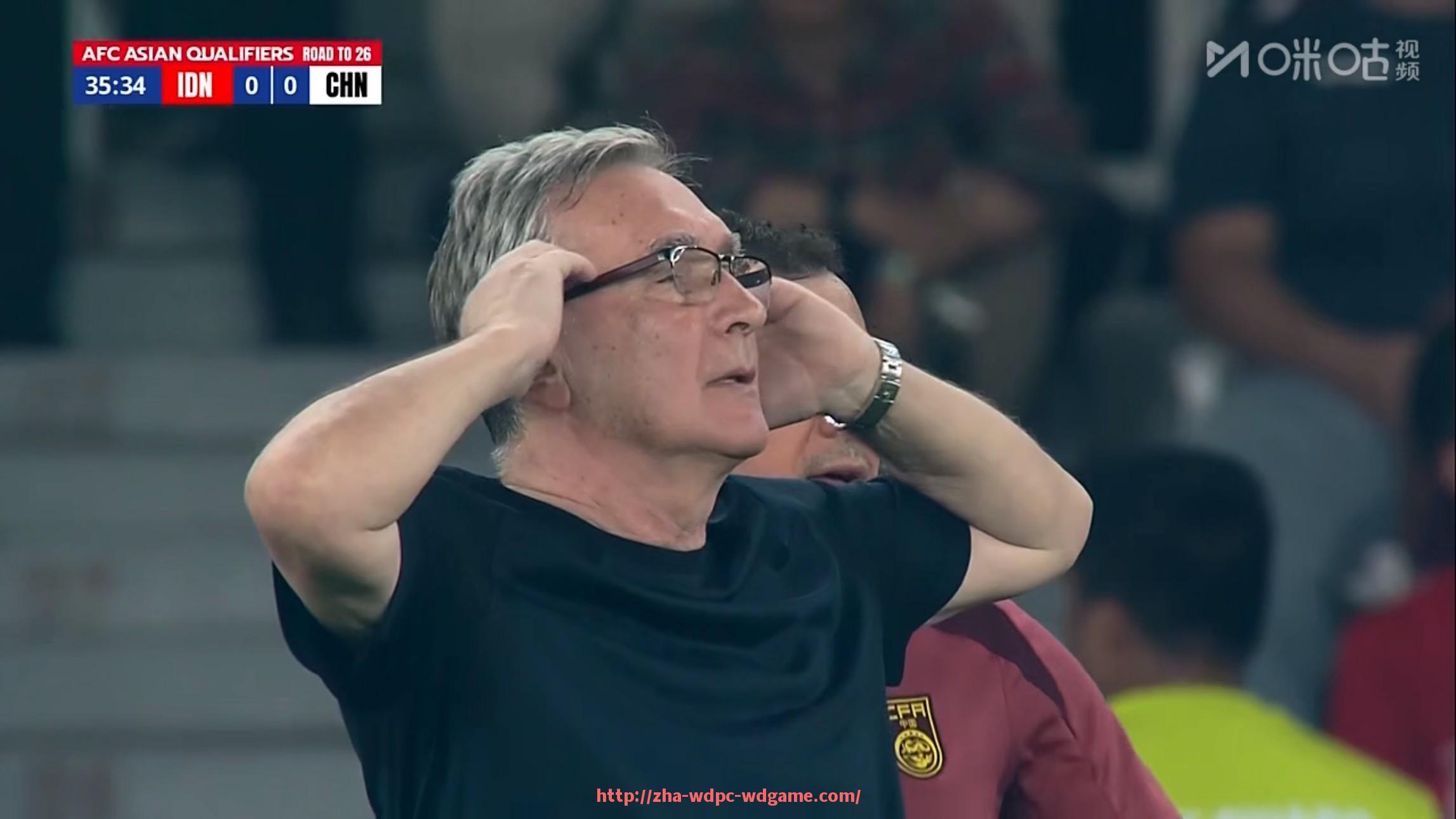 问鼎娱乐官方网站-篮球训练中“视线引导防守人”技巧是否能系统化教学与训练