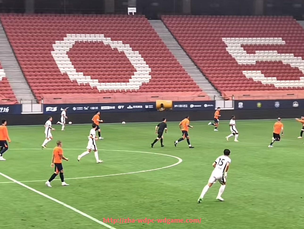 问鼎娱乐官方网站-PES2013游戏中中超联赛与德甲联赛对比